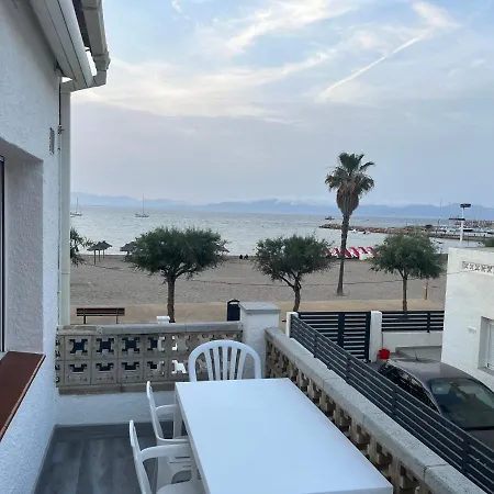Apartment En La Playa. Free Parking. Free Wifi *