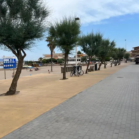 En La Playa. Free Parking. Free Wifi